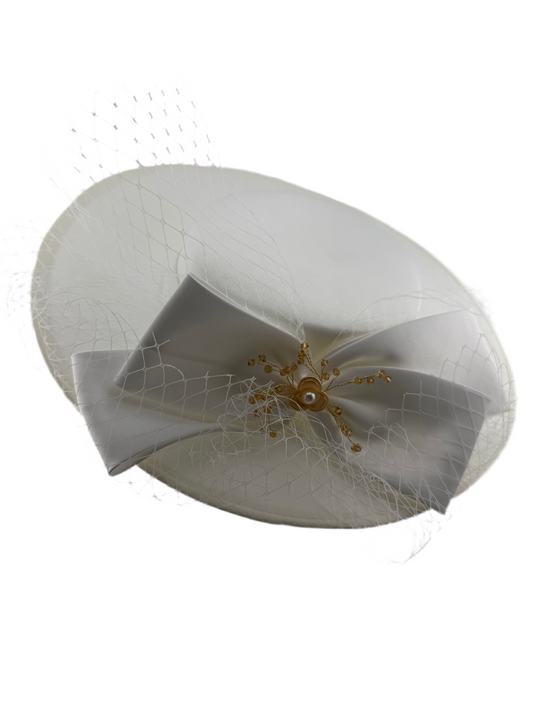 🤍 White Wide Brim Hat with Bow