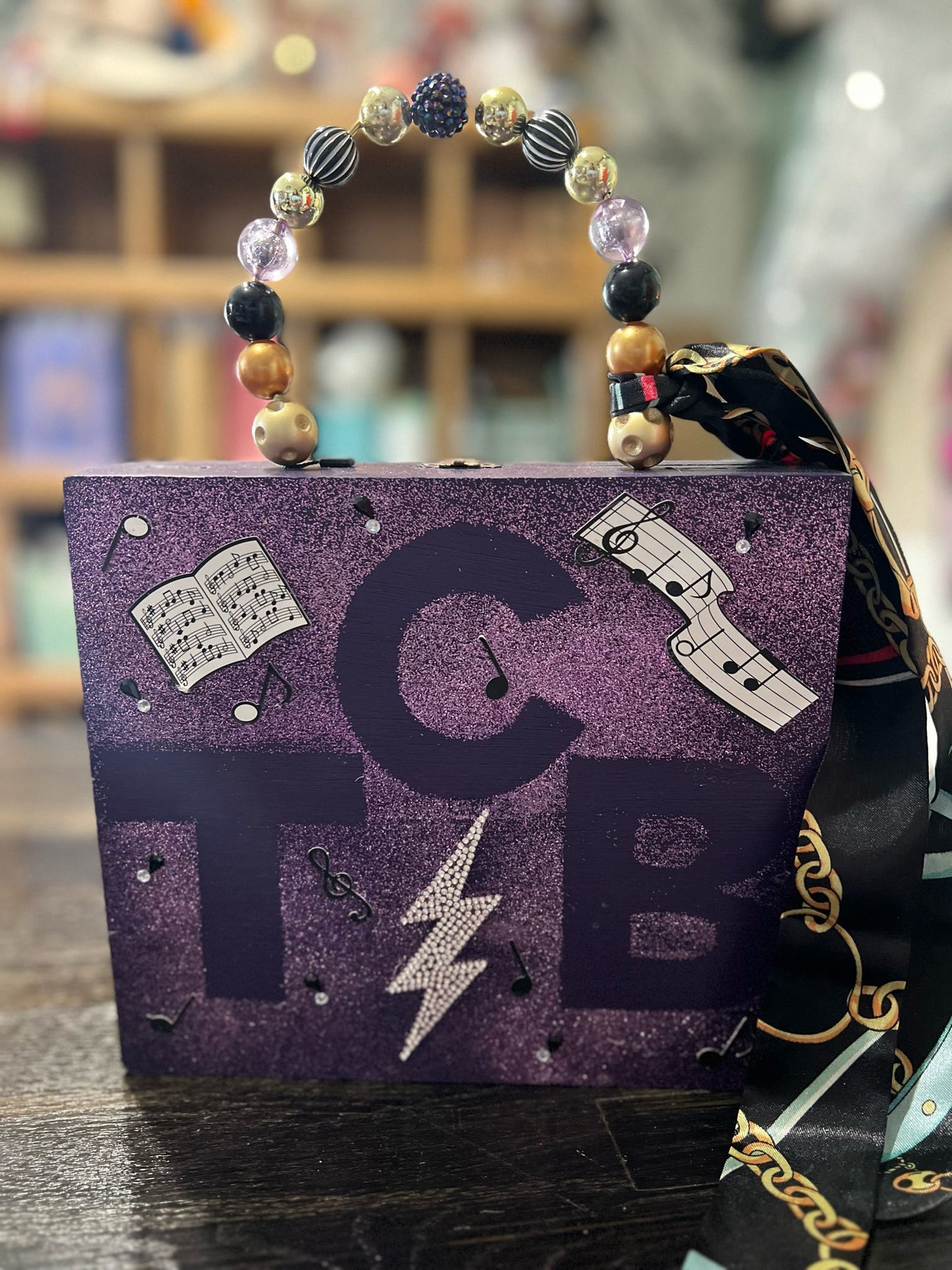 "Long Live the King" Elvis
Cigar Box Purse